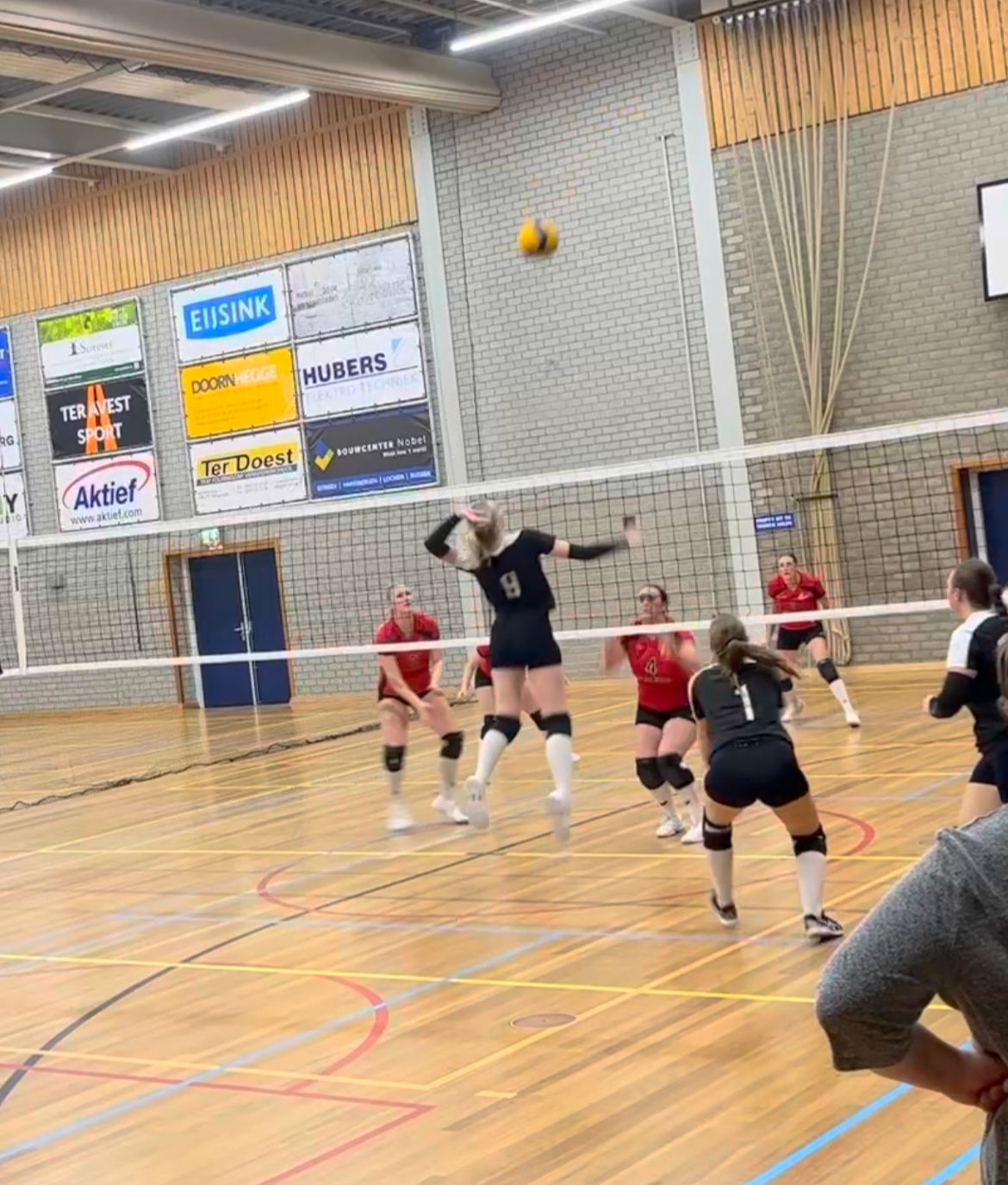 Dames 1 draait goed mee in de 2e klasse